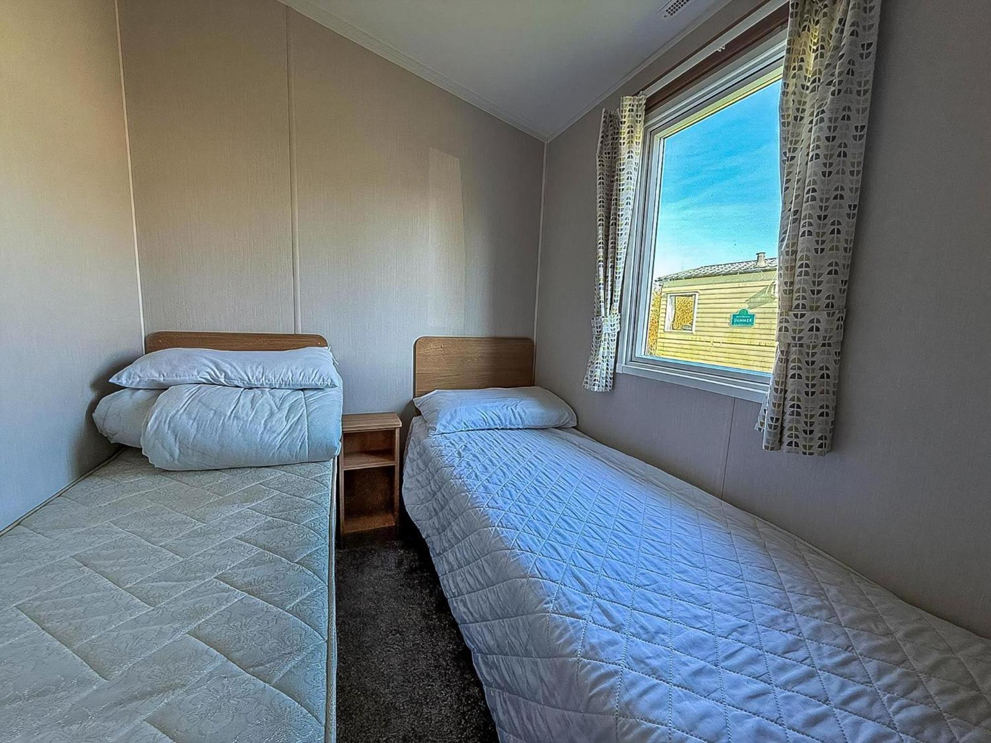 Lovely 8 Berth Caravan In Southview Holiday Park, Ref 33042Tc Skegness Exterior foto